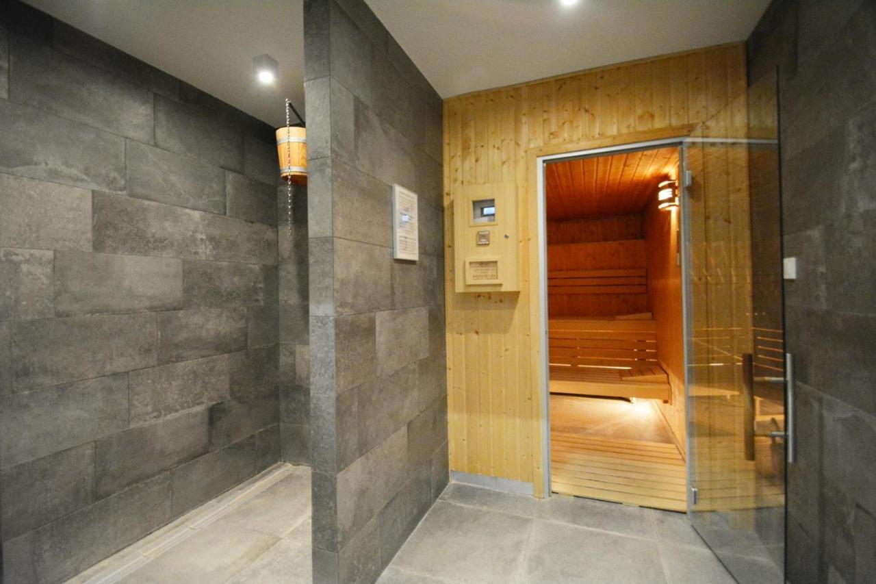Apartament Z Widokiem, Osiedle Feniks 코워브제크 외부 사진