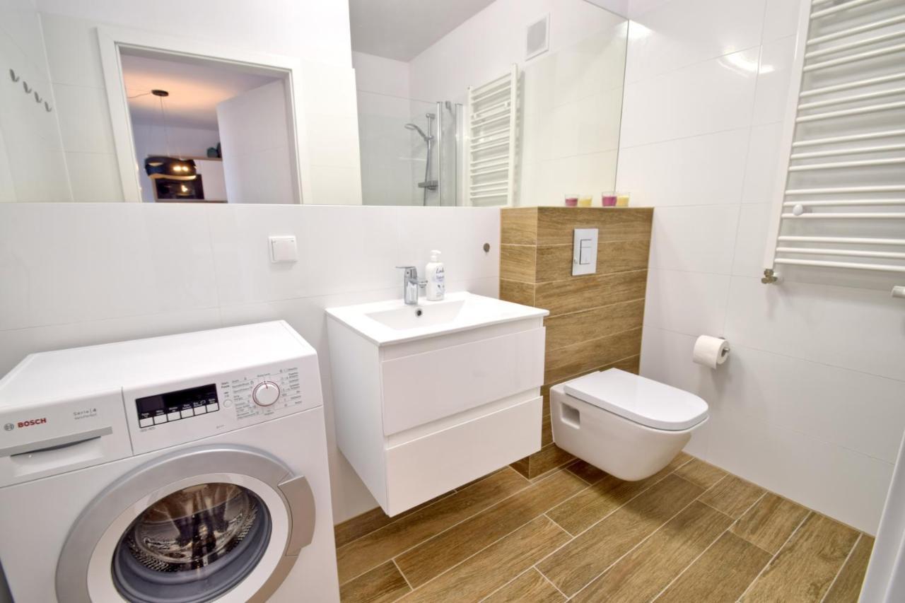 Apartament Z Widokiem, Osiedle Feniks 코워브제크 외부 사진